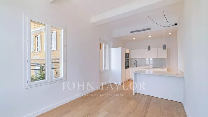 Image No.8-3 Bed Apartment for sale