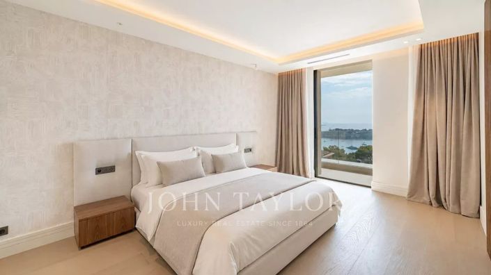 Image No.14-7 Bed House for sale