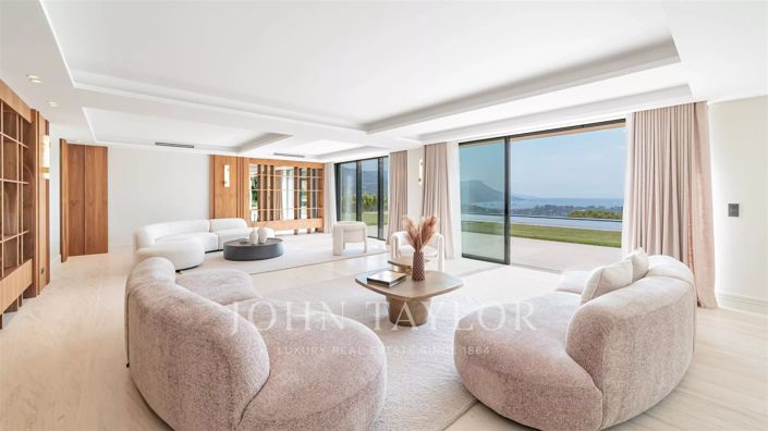 Image No.5-7 Bed House for sale