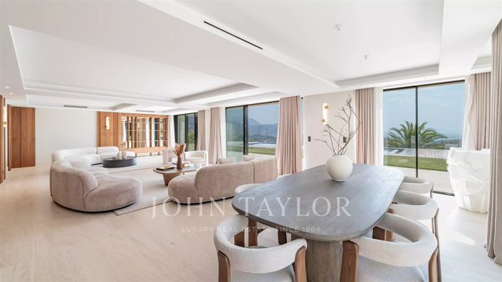 Image No.7-7 Bed House for sale
