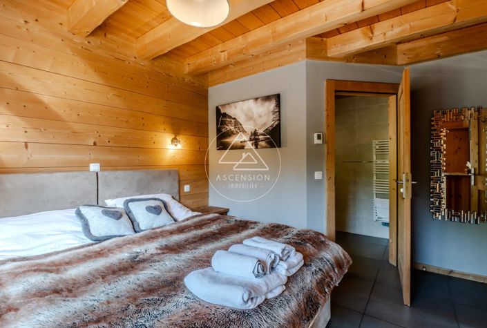 Image No.35-7 Bed House for sale
