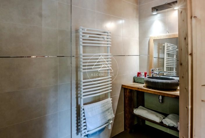 Image No.37-7 Bed House for sale