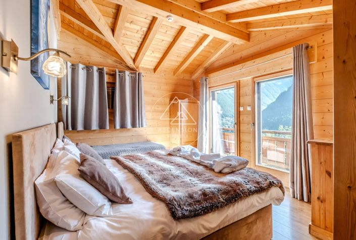 Image No.7-7 Bed House for sale