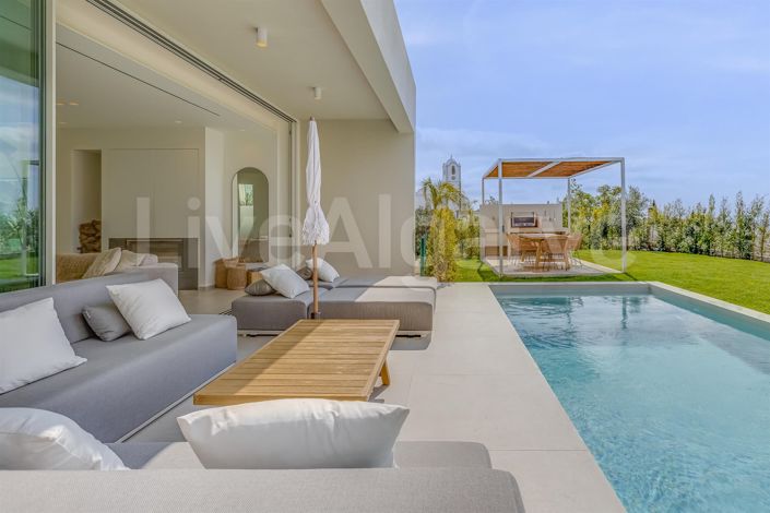Image No.20-3 Bed House for sale