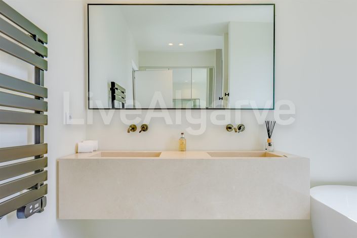 Image No.38-3 Bed House for sale