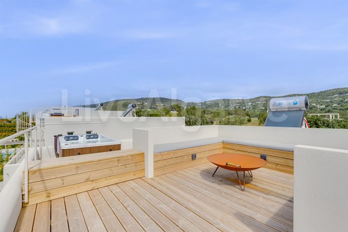Image No.40-3 Bed House for sale