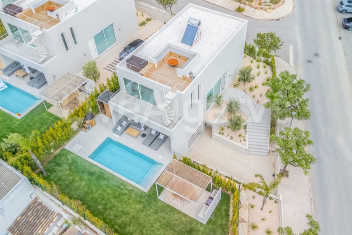 Image No.47-3 Bed House for sale
