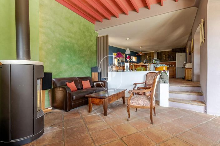 Image No.6-2 Bed House for sale