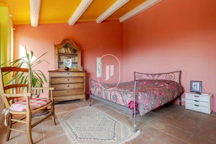 Image No.7-2 Bed House for sale