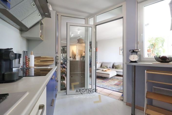 Image No.9-2 Bed Apartment for sale