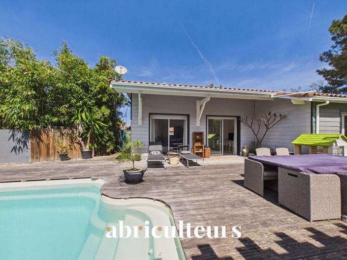 Image No.10-3 Bed House for sale