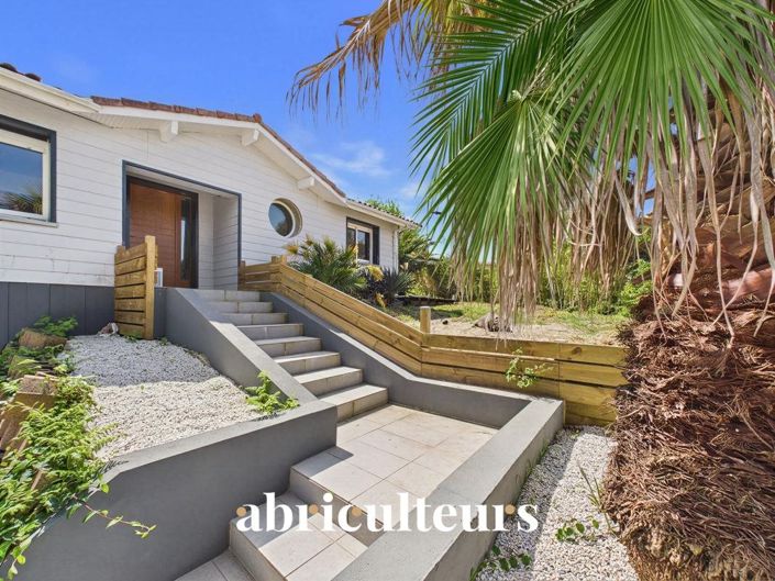 Image No.11-3 Bed House for sale