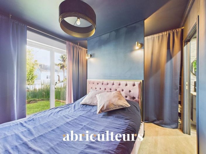 Image No.5-5 Bed House for sale