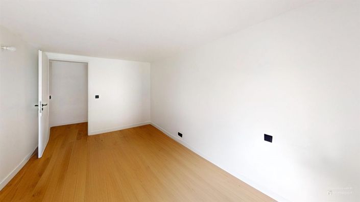 Image No.21-3 Bed Apartment for sale