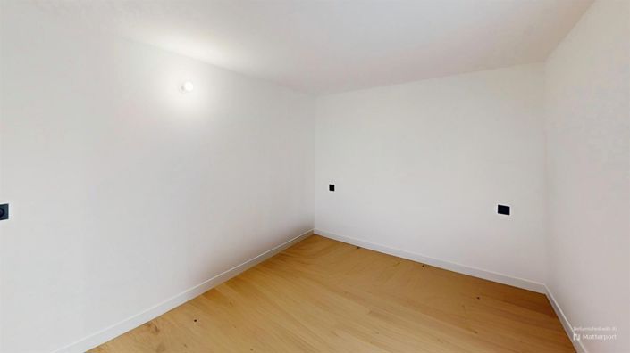 Image No.24-3 Bed Apartment for sale