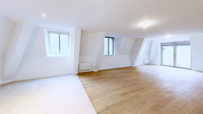 Image No.20-4 Bed Apartment for sale