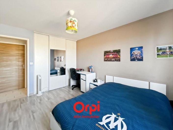 Image No.18-3 Bed House for sale