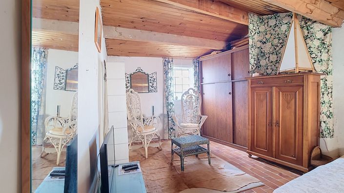 Image No.6-2 Bed House for sale