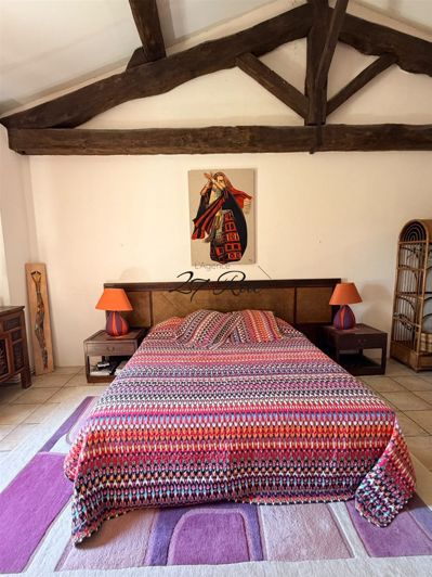 Image No.16-5 Bed Property for sale