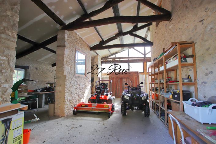 Image No.20-5 Bed Property for sale