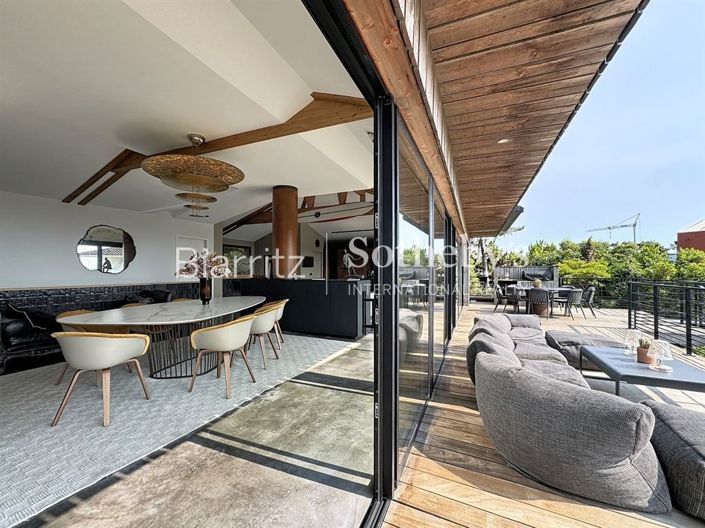 Image No.10-6 Bed House for sale