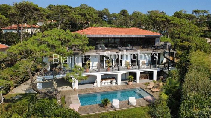 Image No.20-6 Bed House for sale