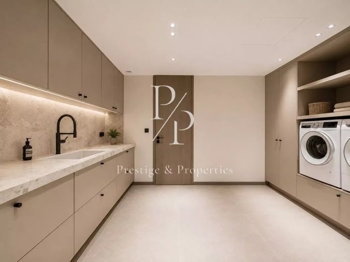 Image No.28-5 Bed House for sale