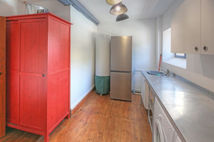 Image No.11-5 Bed House for sale