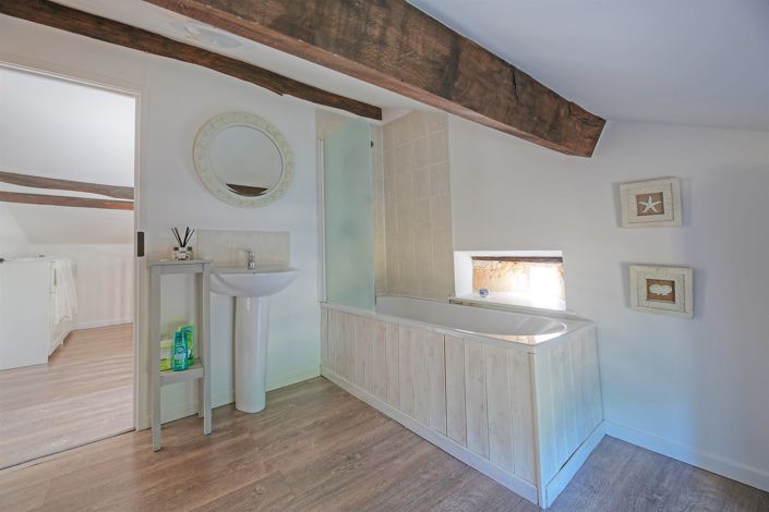 Image No.25-5 Bed House for sale