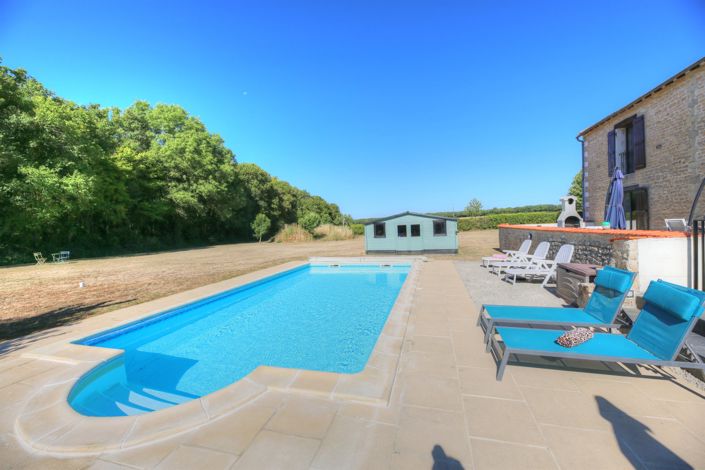 Image No.3-5 Bed House for sale