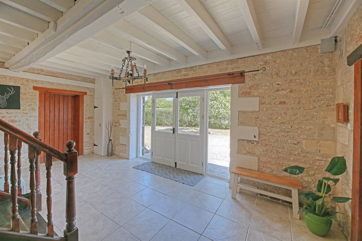 Image No.4-5 Bed House for sale