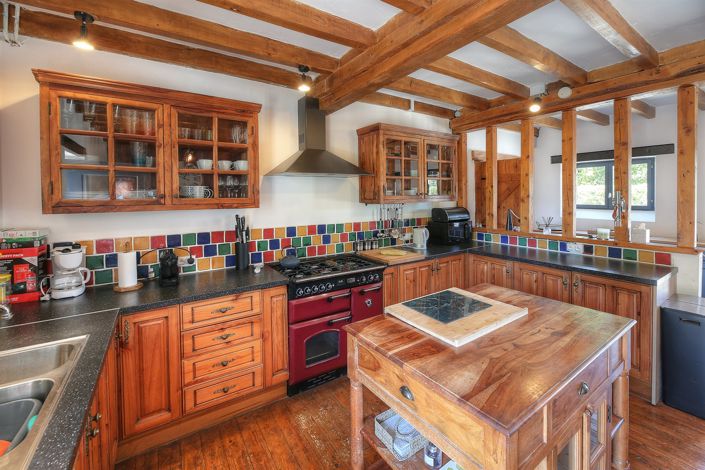 Image No.7-5 Bed House for sale