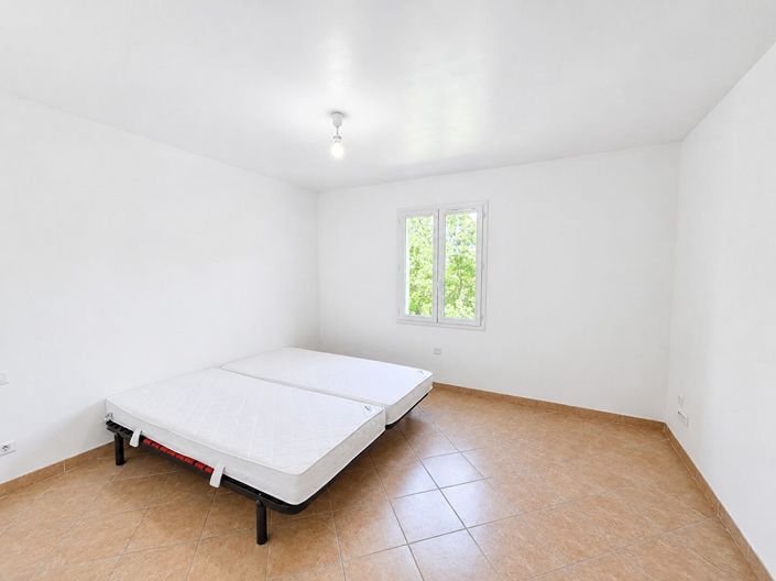 Image No.11-4 Bed House for sale