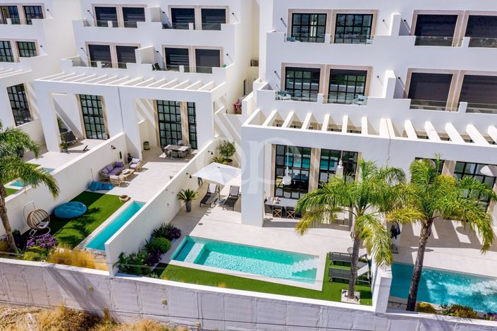 Image No.30-4 Bed House for sale