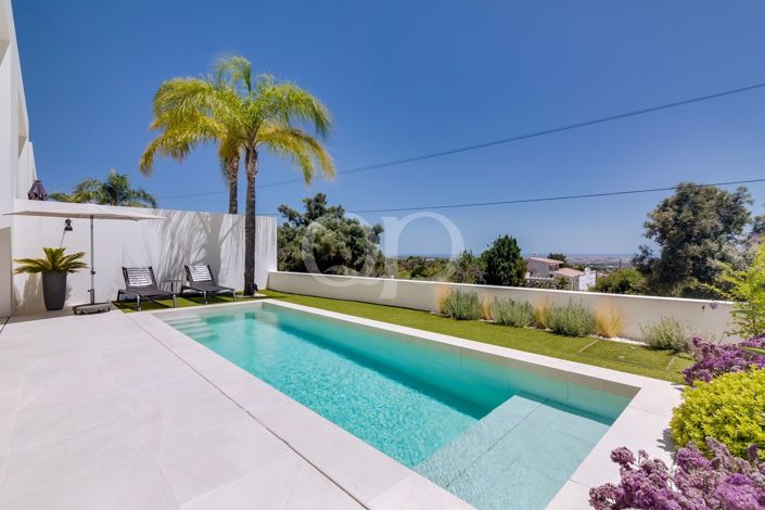 Image No.46-4 Bed House for sale