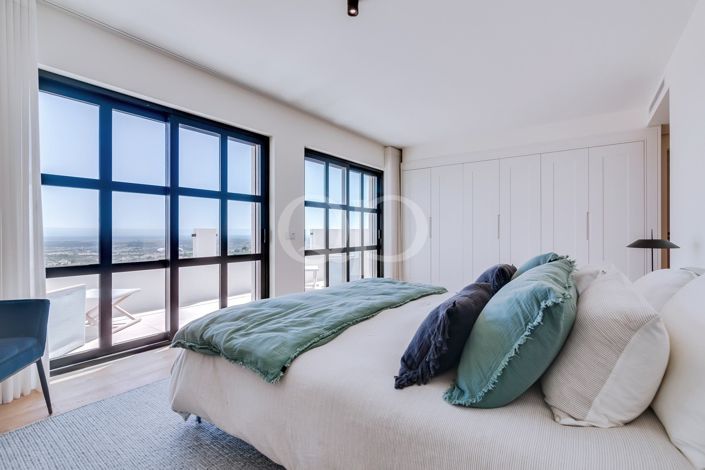 Image No.9-4 Bed House for sale