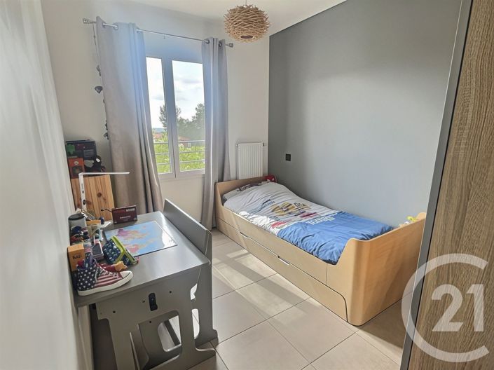 Image No.19-3 Bed Apartment for sale