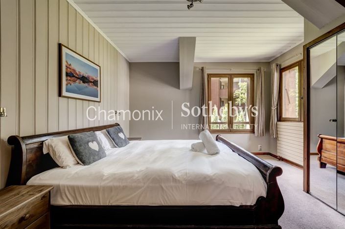 Image No.10-4 Bed House for sale