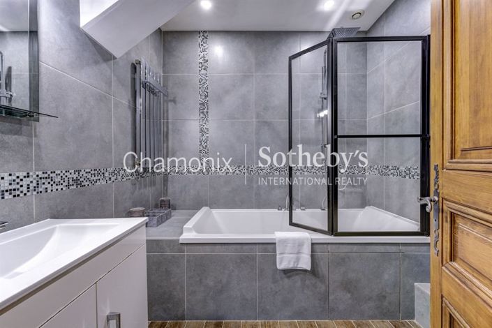 Image No.11-4 Bed House for sale