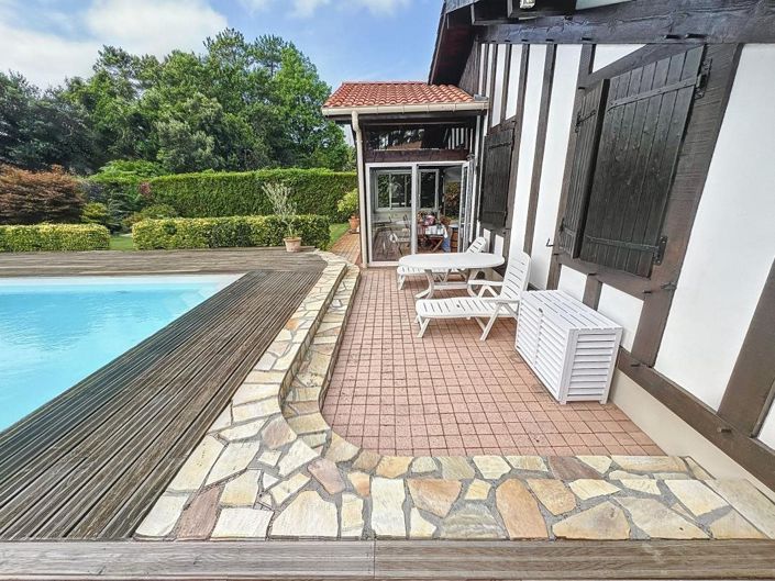 Image No.12-4 Bed House for sale