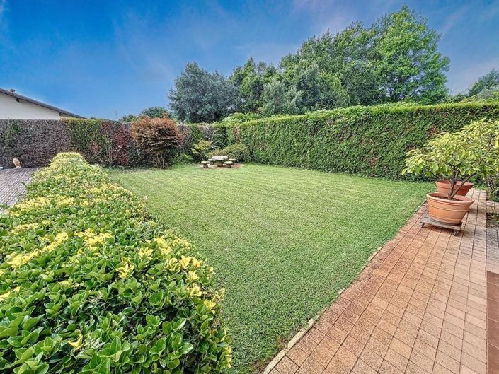 Image No.14-4 Bed House for sale