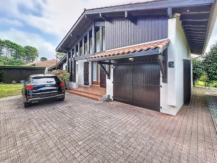 Image No.16-4 Bed House for sale
