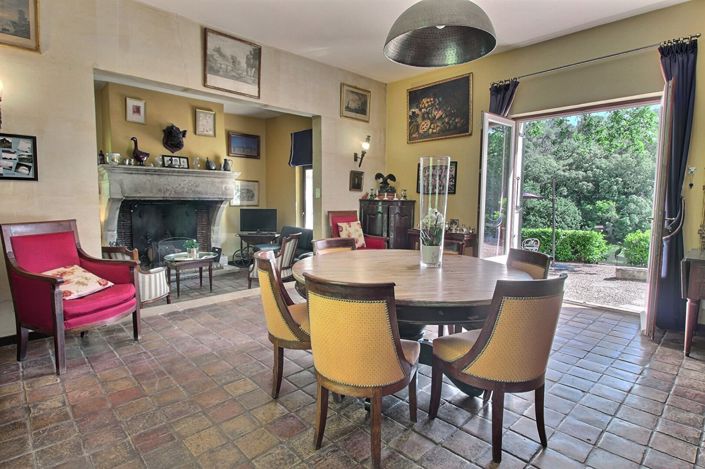 Image No.9-5 Bed House for sale