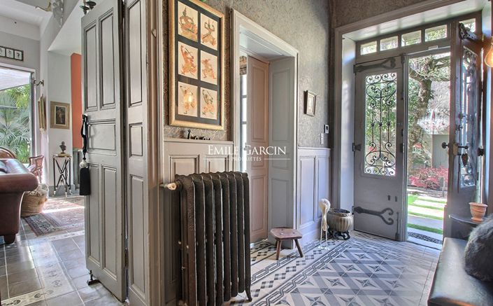 Image No.5-6 Bed House for sale
