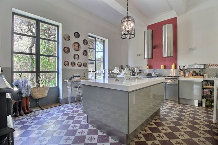 Image No.8-6 Bed House for sale