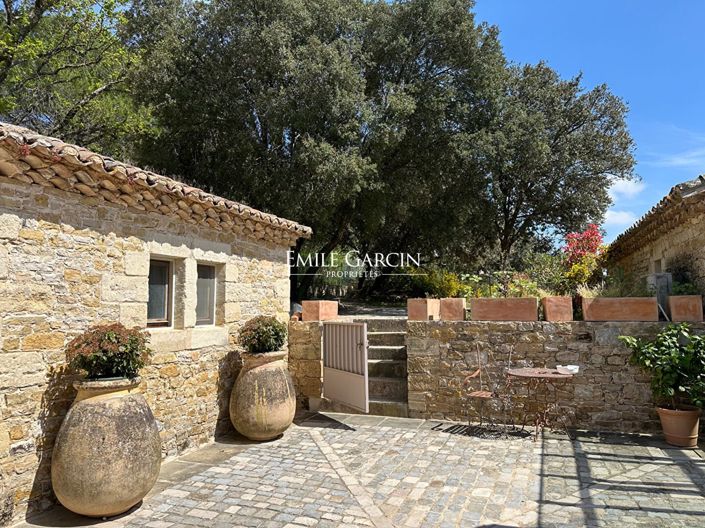 Image No.9-5 Bed House for sale