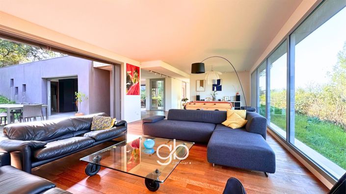 Image No.7-5 Bed House for sale
