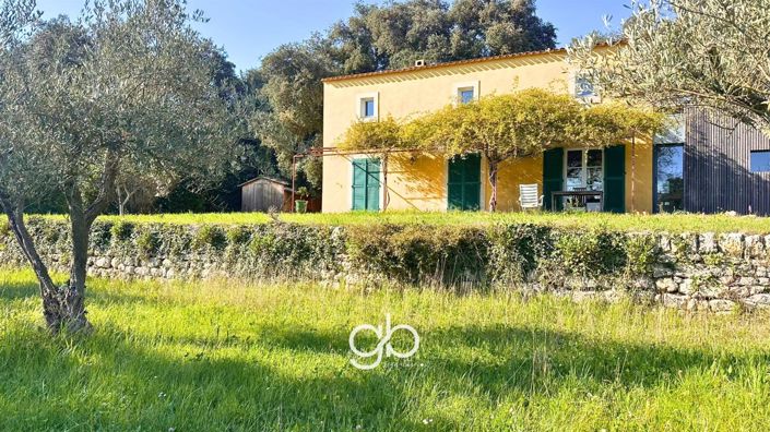 Image No.20-8 Bed House for sale