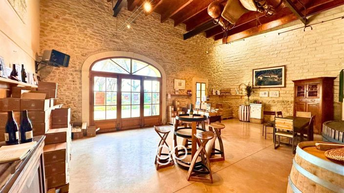 Image No.8-8 Bed House for sale