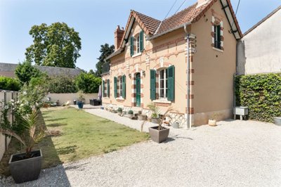1 - Cosne-Cours-sur-Loire, Maison